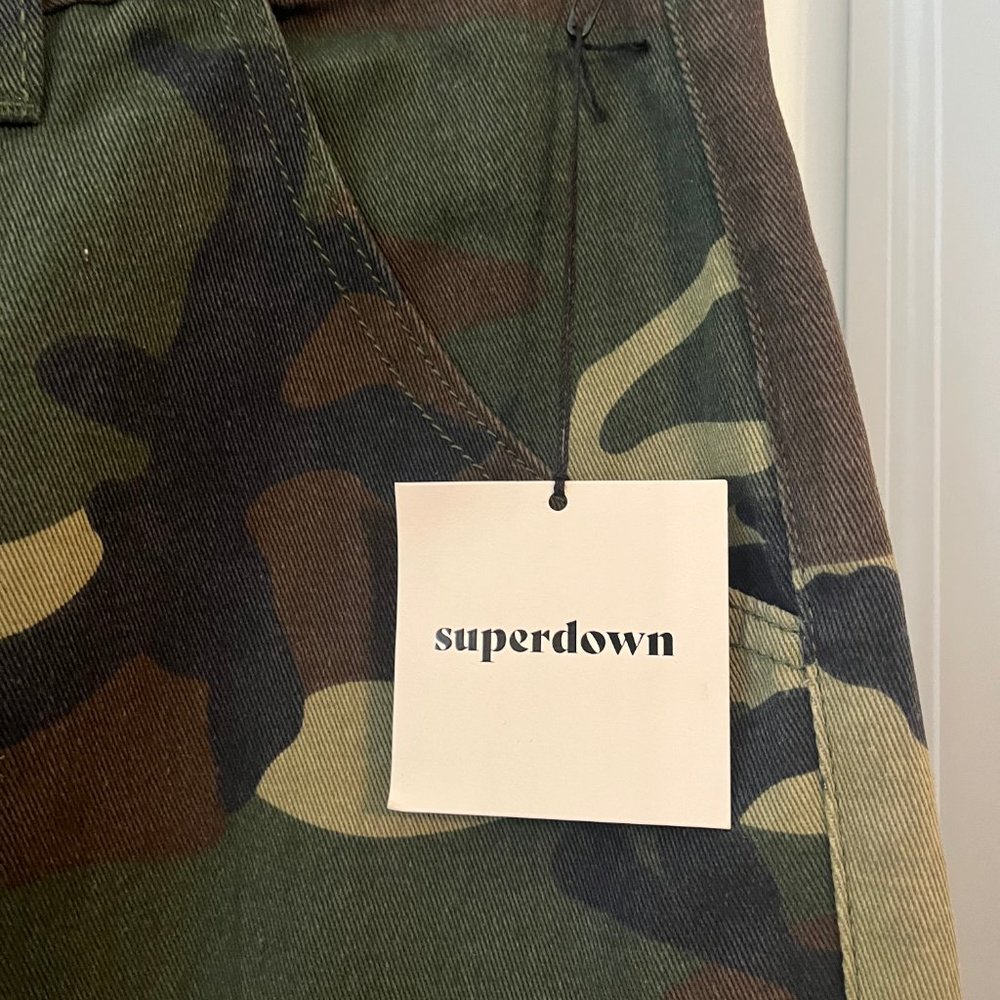 BRAND NEW SUPERDOWN Camo Joggers Size 32 - Picture 3 of 4